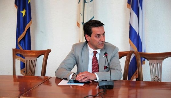 ΔΗΛΩΣΕΙΣ ΠΡΟΕΔΡΟΥ ΕΜΠΟΡΙΚΟΥ ΣΥΛΛΟΓΟΥ ΛΑΡΙΣΑΣ ΓΙΑ ΤΑ ΝΕΑ ΠΕΡΙΟΡΙΣΤΙΚΑ ΜΕΤΡΑ