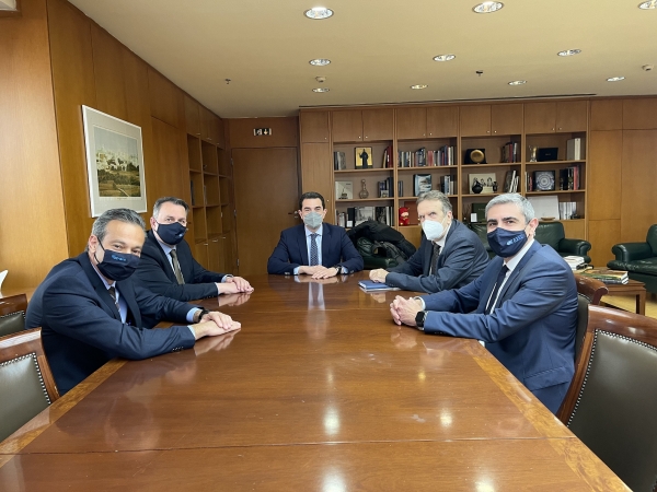 Συνάντηση της ΕΣΕΕ με τον Υπουργό Περιβάλλοντος και Ενέργειας κ. Κώστα Σκρέκα για τα μέτρα στήριξης των εμπορικών επιχειρήσεων απέναντι στην εκτόξευση του ενεργειακού κόστους