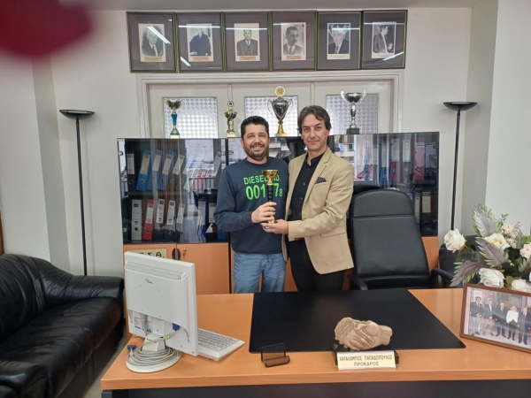 Βράβευση ομάδας μπάσκετ ΕΣΛ