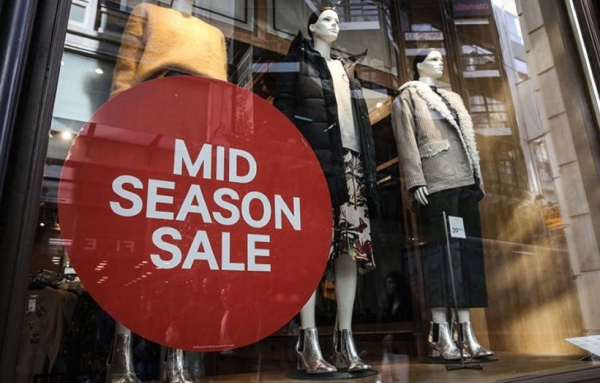 Επίσημο τέλος στις ενδιάμεσες εκπτώσεις